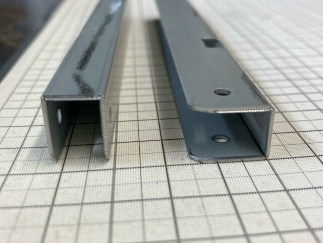 お客様からの要望でタレパンでvカット加工後この字曲げしてみました。
自社加工は初めてでしたが、無事製作完了です。
仕上げは、シルバーの焼付塗装です。

#大道工業　#ステンレス　　　
#焼付塗装　#愛知県　#豊橋市　＃金属加工　#ものづくり　#TIG溶接　#大道工業で製作　#スチール　#アルミ　
#手に職をつける　#チタン　#ケイワークス
#製造業　#製造業を応援　#中途採用　#indeed 
#トレーラーハウス　#銅板　#真鍮　#溶接
#バイブレーション仕上